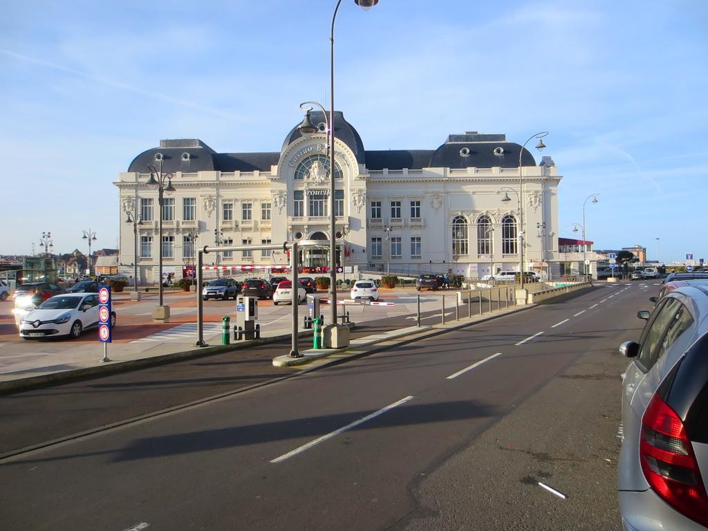 L'Ideal 6 Trouville-sur-Mer Exterior photo